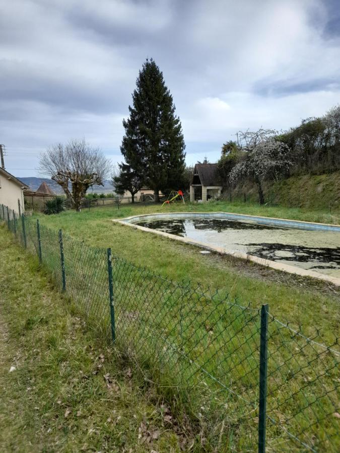 Maison Dans Ecrin De Verdure En Perigord Noir Сен-Сиприен Экстерьер фото